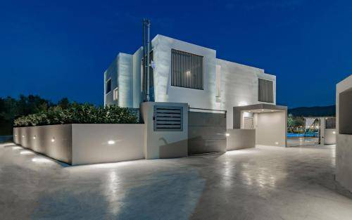 Neromilos Villa | 200 m² Villa ∙ 4 bedrooms ∙ 8 guests