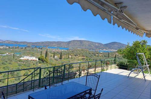Galatas Villa | 200 m² Villa ∙ 4 bedrooms ∙ 8 guests