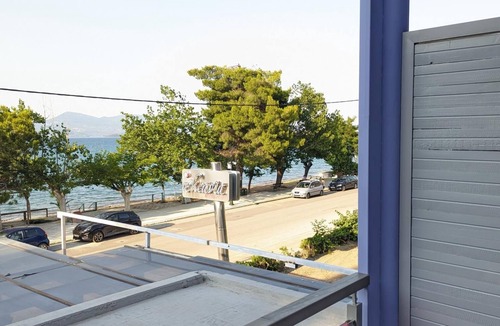 Kamena Vourla House | 201 | Okeania 4 persons Room 1st Floor
