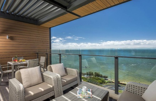 Redcliffe Apartment | 228 m² Serviced apartment ∙ 3 bedrooms ∙ 127 guests