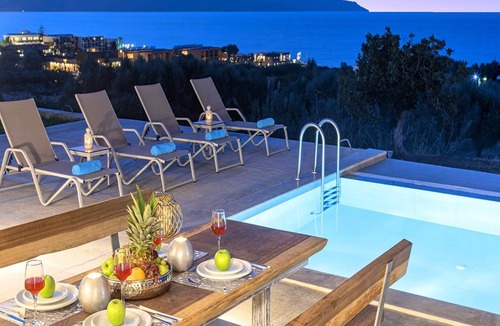 Filaki House | 240 m² House ∙ 8 bedrooms ∙ 24 guests