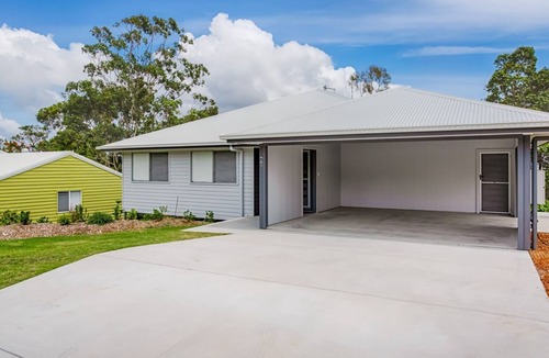 Rainbow Beach House | 25 Cooloola Drive - Rainbow Beach. Stunning, Modern, Open Plan Beach House. Wifi.