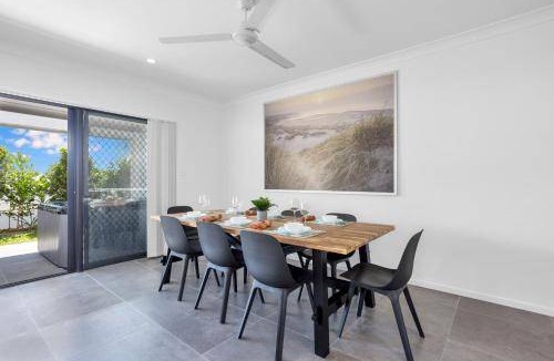 Trinity Beach House | 250 m² House ∙ 4 bedrooms ∙ 8 guests