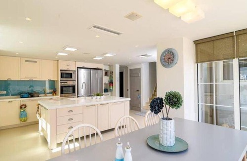 Kineta Villa | 250 m² Villa ∙ 5 bedrooms ∙ 10 guests