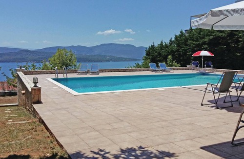 Theologos House | 255 m² House ∙ 5 bedrooms ∙ 12 guests