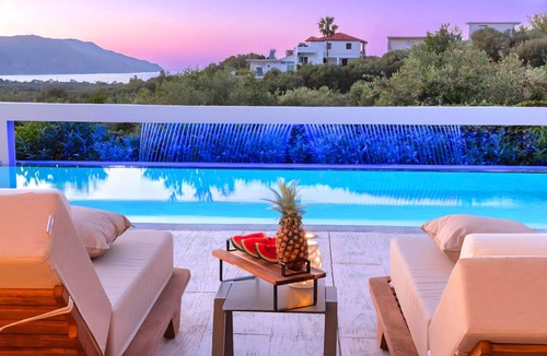 Filaki House | 260 m² House ∙ 7 bedrooms ∙ 18 guests