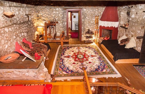 Lilaia House | 260m2 Unique mountain house in Lilea Parnasos