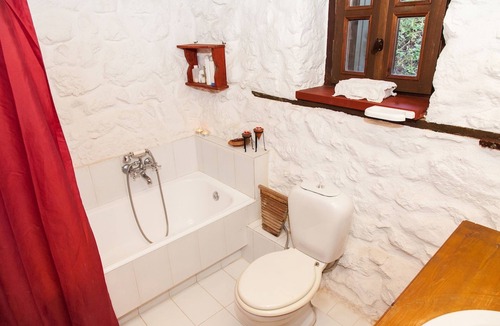 Lilaia House | 260m2 Unique mountain house in Lilea Parnasos