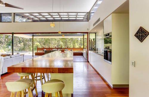 Doonan House | 289 m² House ∙ 4 bedrooms ∙ 8 guests