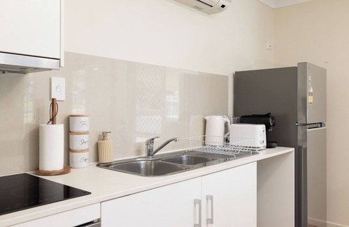 Acacia Ridge Apartment | 3 Bdr Apt! Aircon! Undercover Parking! 12AS3