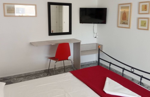 Nafplio Apartment | 3 BDS -5min walk to the beach