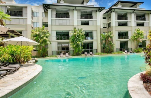 Palm Cove Apartment | 3 Bedroom Temple Apartment Palm Cove in the beachfront resort