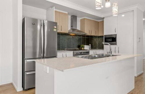 Heathwood House | 300 m² House ∙ 4 bedrooms ∙ 8 guests