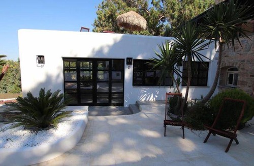 Grambia Villa | 300 m² Villa ∙ 5 bedrooms ∙ 12 guests