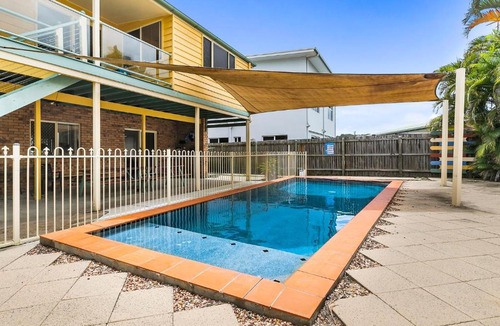 Rainbow Beach House | 32 Bombala Crescent Rainbow Beach Aircon Pool Pets welcome