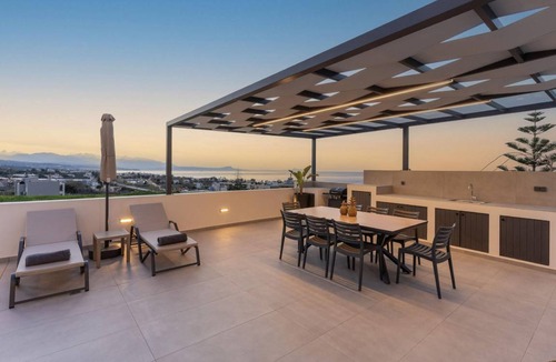 Sfakaki Villa | 320 m² Villa ∙ 10 bedrooms ∙ 22 guests