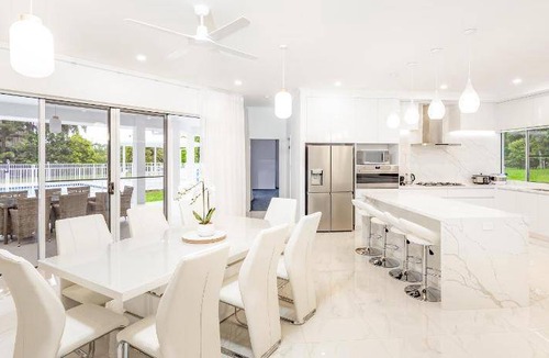 Clifton Beach House | 350 m² House ∙ 6 bedrooms ∙ 12 guests