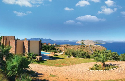 Kontos House | 370 m² House ∙ 6 bedrooms ∙ 12 guests