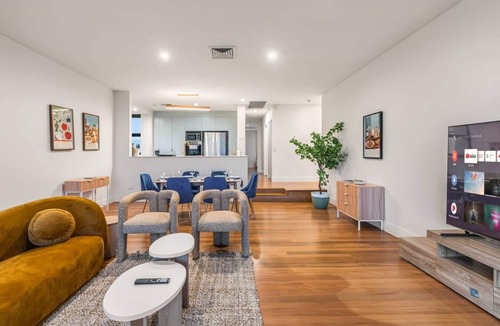 New Farm Apartment | 3BR Skyline Terrace | Long Stay & Monthly Discount