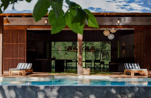 Los Pargos House | 4 bd, 4 bath, tranquil, chic design, single level, pool, star-link wifi