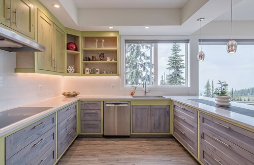 Silver Star Mountain House | 4 level duplex with 2 king beds, elevator, private hot tub, laundry and views.