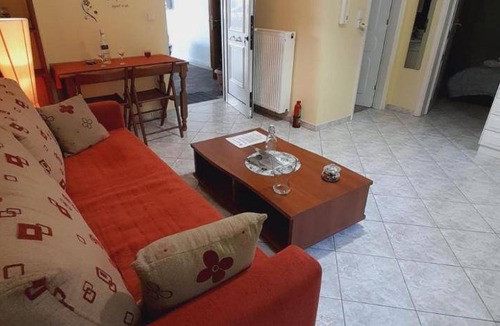 Petroupoli Apartment | 40 m² Apartment ∙ 2 bedrooms ∙ 3 guests