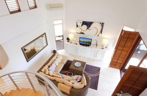 Noosaville House | 41 Wyuna Drive, Noosaville