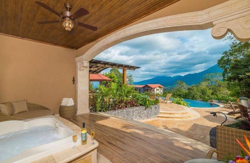 Arenal Hot Springs Resort | 425 m² Resort ∙ 5 bedrooms ∙ 127 guests