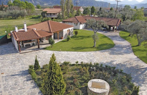 Molos-Agios Konstantinos House | 430 m² House ∙ 9 bedrooms ∙ 20 guests