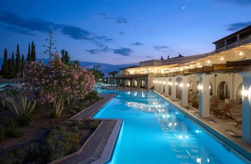 Eretria Hotel | 45 m² Hotel ∙ 6 guests