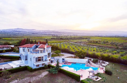 Velo-Vocha House | 450 m² House ∙ 9 bedrooms ∙ 20 guests
