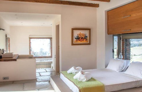 Stratoni Villa | 465 m² Villa ∙ 4 bedrooms ∙ 8 guests