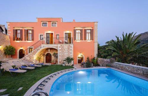 Chromonastiri Villa | 480 m² Villa ∙ 4 bedrooms ∙ 8 guests
