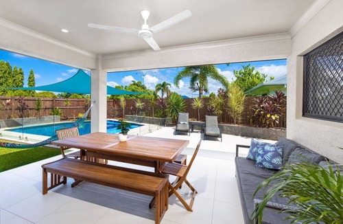 Smithfield House | 4BR Smithfield Serenity; Pool, Pool Table & Dog Friendly