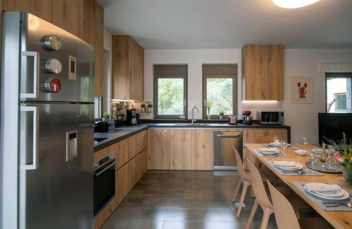 Vrachasi Villa | 5 bedroom villa with ECO heated pool