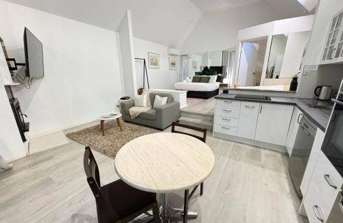 Eagle Heights Ski Chalet | 50 m² Chalet ∙ 2 guests
