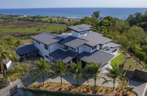 Playa Hermosa House | 500 m² House ∙ 6 bedrooms ∙ 12 guests