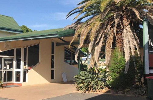 Emerald Hotel | 51 m² Motel ∙ 2 bedrooms ∙ 127 guests