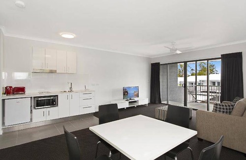 Cooroy Hotel | 52 m² Motel ∙ 10 guests