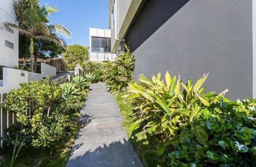 Currumbin House | 539 m² House ∙ 5 bedrooms ∙ 14 guests