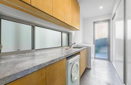 Currumbin House | 539 m² House ∙ 5 bedrooms ∙ 14 guests