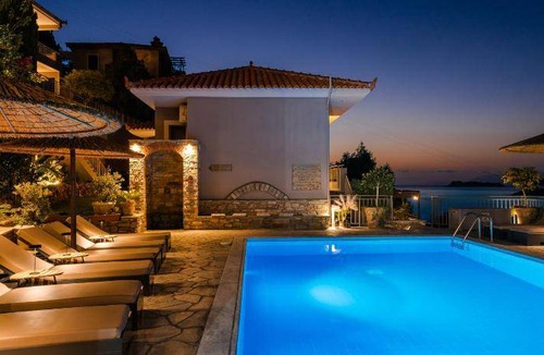 Agii Apostoli Apartment | 56 m² Serviced apartment ∙ 4 guests