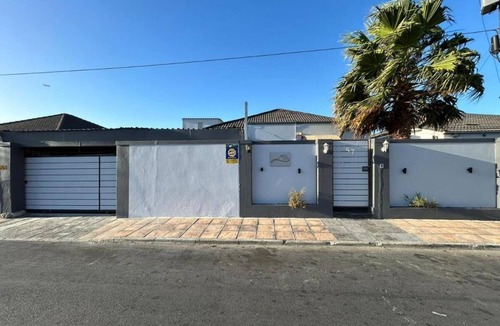Parow Apartment | 57 On Wynne- FAMILY UNIT 1