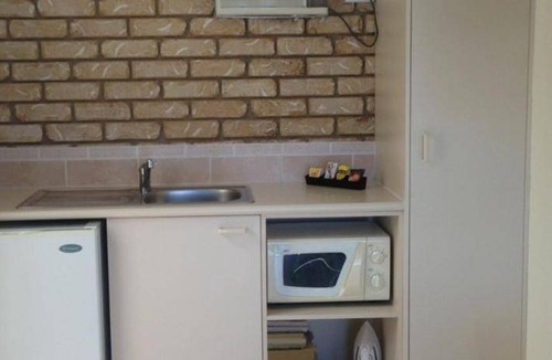 Caboolture Hotel | 60 m² Hotel ∙ 2 bedrooms ∙ 4 guests