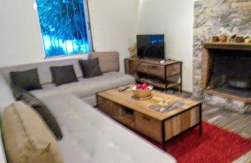 Kalyvia Thorikou House | 60 m² House ∙ 3 bedrooms ∙ 6 guests