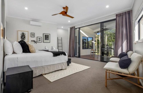 Tinbeerwah House | 600 m² House ∙ 6 bedrooms ∙ 15 guests