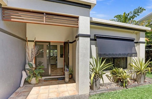 Palm Cove Villa | 600 m² Villa ∙ 4 bedrooms ∙ 10 guests