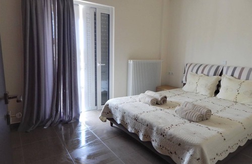 Kamena Vourla Apartment | 61 m² Apartment ∙ 2 bedrooms ∙ 4 guests