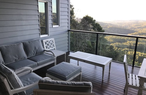 Balmoral Ridge House | 629 Balmoral Ridge - secluded hideaway with spectacular views