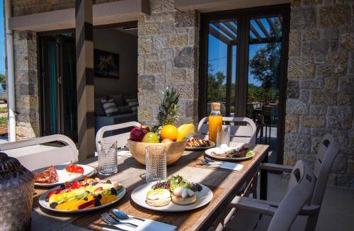 Romanos Resort | 63 m² Resort ∙ 2 bedrooms ∙ 6 guests